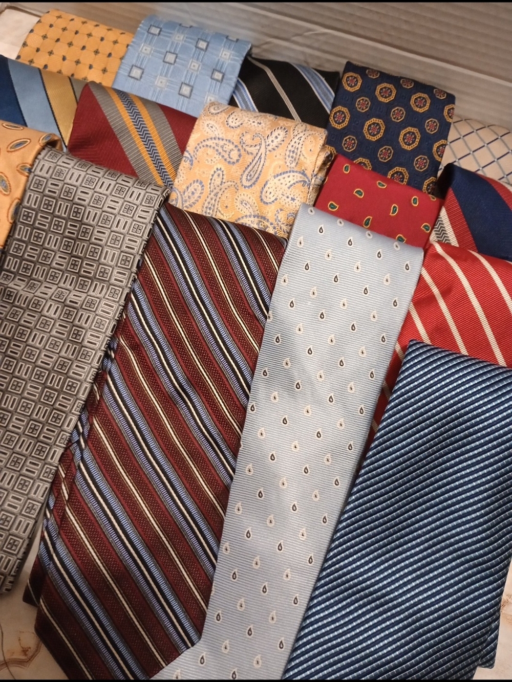 Park Avenue Vintage Classic Men's Assorted Silk Ties - Lot Of 17